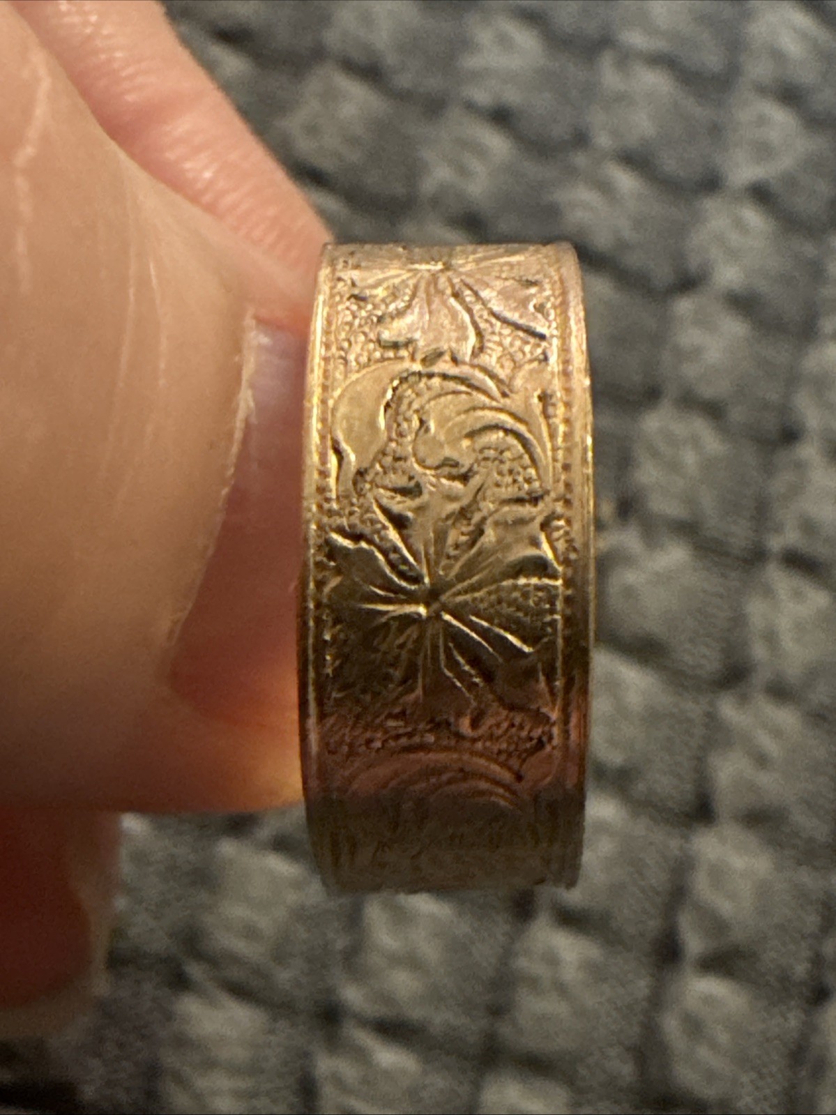 Antique Gold Band-Floral Design-Tested Low Carat-1.7 grams-Size 7 1/2