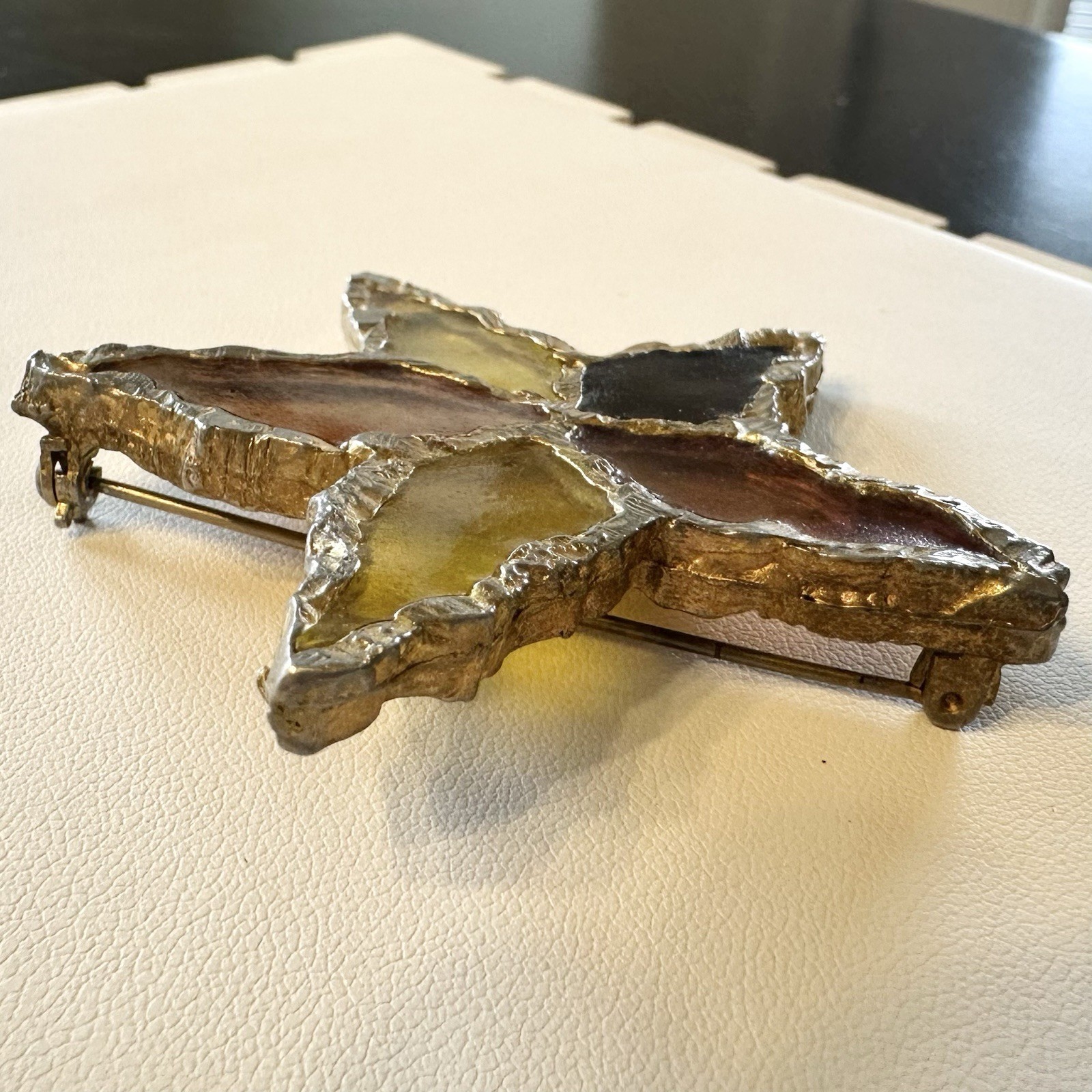 Vintage Lester Joy Star Brutalist Resin Brooch Pin Orange Yellow Gold-Tone