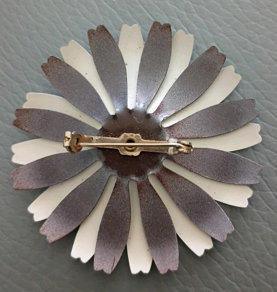 Brown & White Enamel Chrysanthemum Flower Pin Brooch & Pendant Vintage