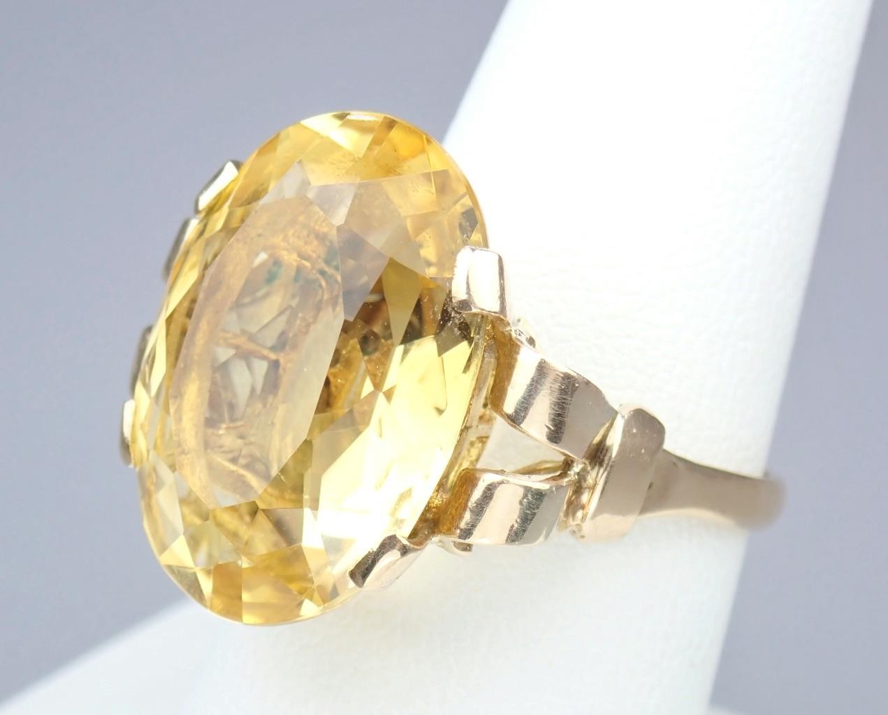 Beautiful Vintage Mid Century 9K Gold 13.3Ct Citrine Cocktail Ring 1960s Sz 8.25