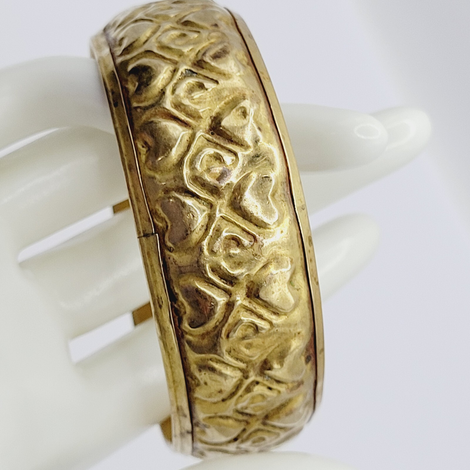 Wide Brass Chunky Bangle Embossed Heart Pattern Vintage Bracelet 8 Inch Approx