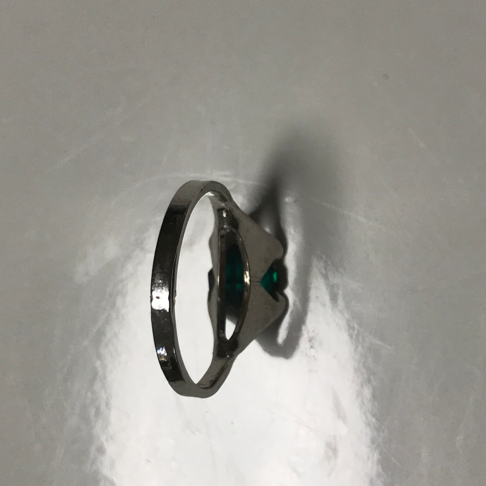Vintage Simulated Emerald Stamped 18k HGE Ring Size 3 May Birth Stone Green