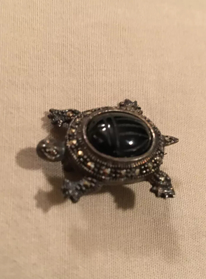 Costume Jewelry – Turtle Pin with Stone, & Great Detail – Safety-clasp Sharp Pin