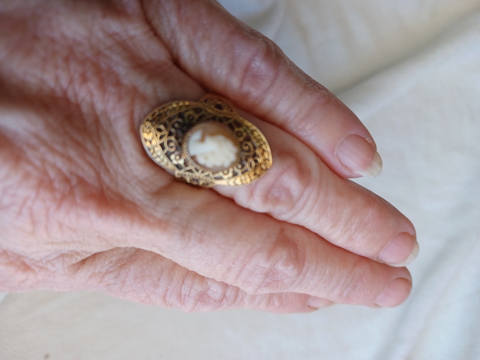 VINTAGE ART DECO JOE ESPOSITO ESPO CARVED SHELL CAMEO 18K HGE FILIGREE RING 7.25