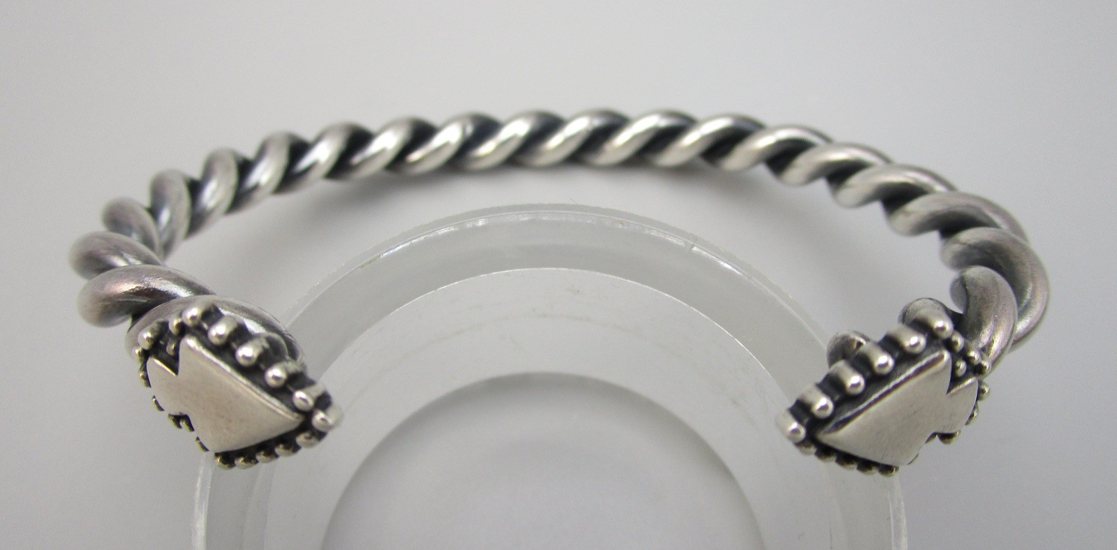 UNUSUAL DIAN MALOUF STERLING SILVER ARROWHEAD CUFF BRACELET