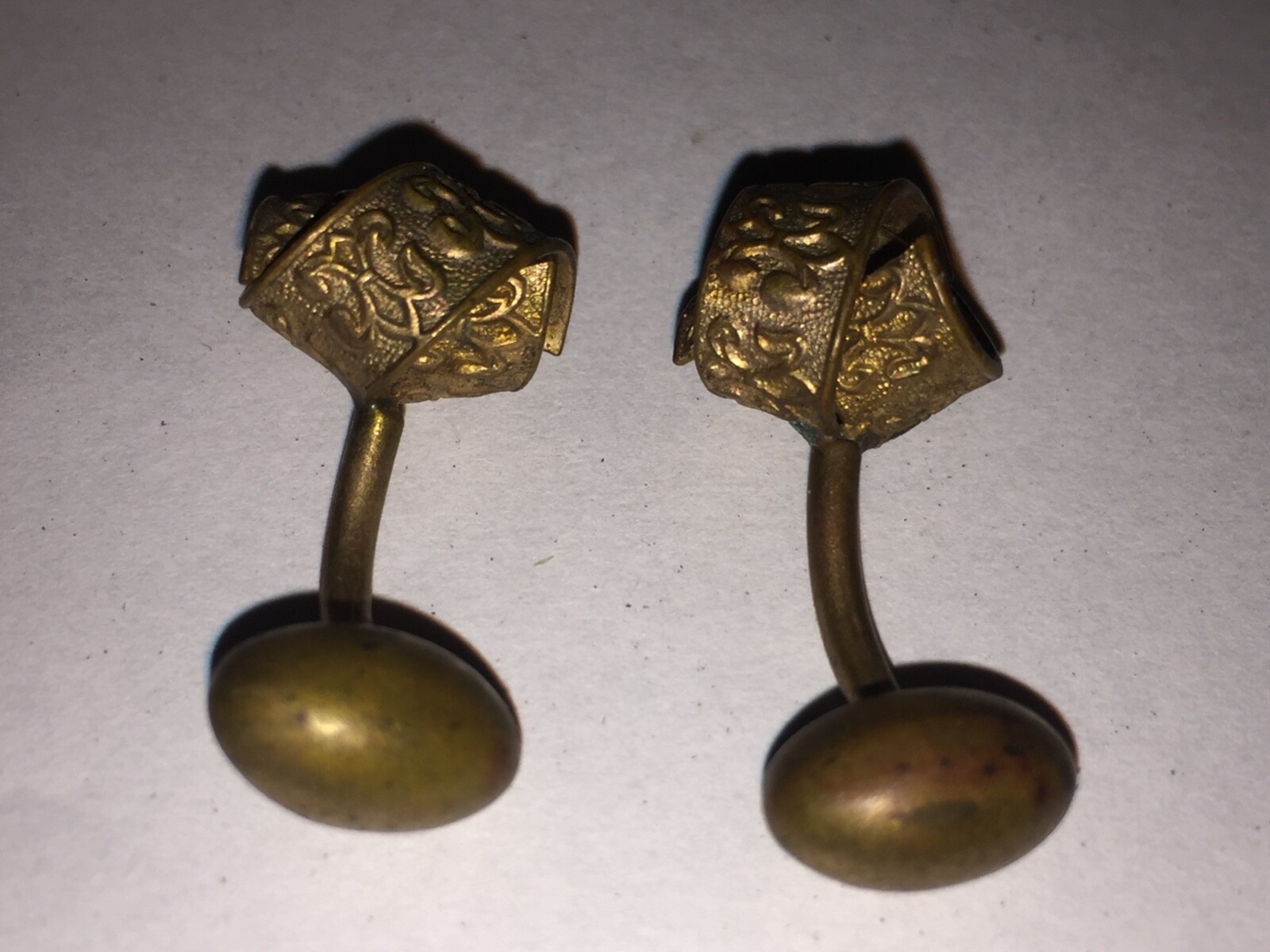 Antique Brass Fleur de lis Twisted Knot Cufflinks Fixed Oval Back