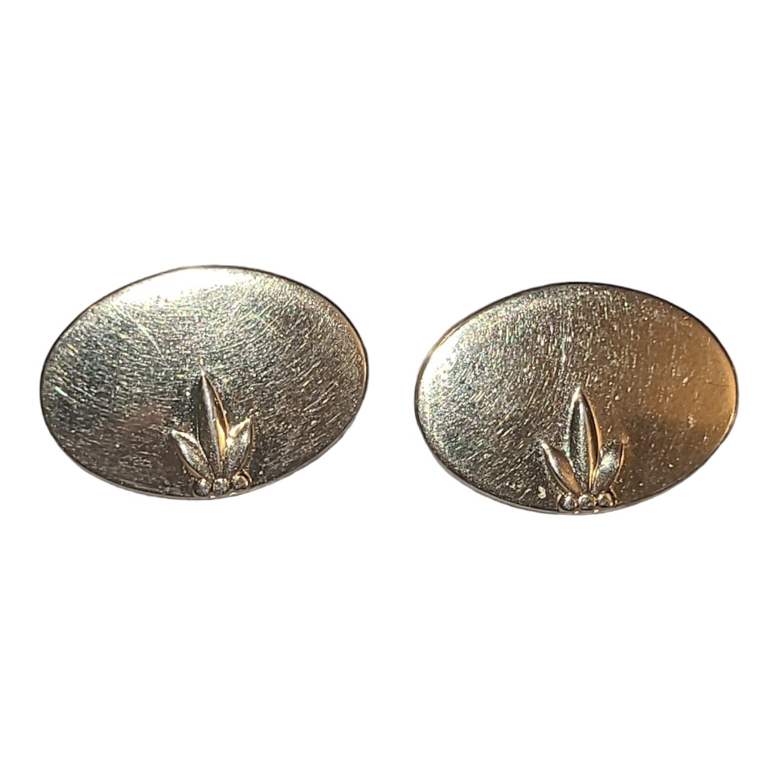 Vintage Swank Gold Tone Oval Disc With Leaf Classic Men’s Cufflinks