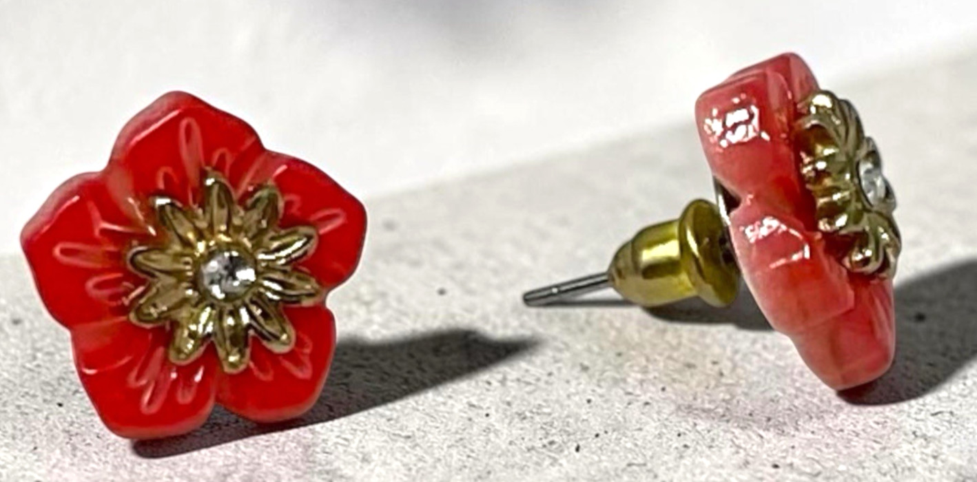 VTG Cherry Red Carved Resin Flower Earrings Goldtone Center Rhinestone Accent
