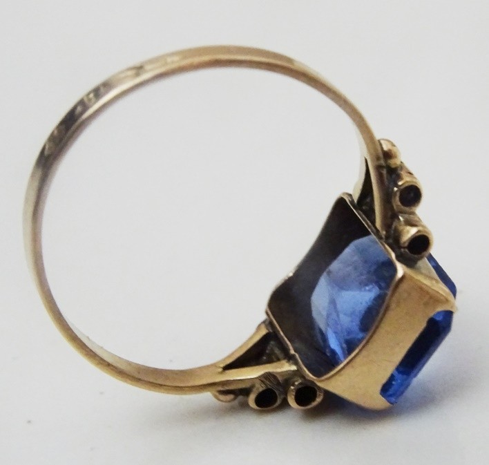 Vintage 9 karat Gold and Blue Glass Handmade Ring