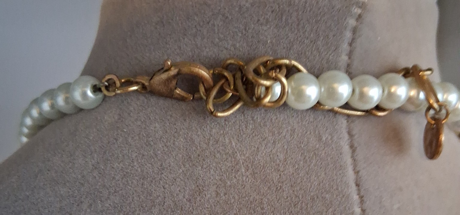 Vintage Goldtone Blue White Ceramic White Wood Clear Lucite Beaded Necklace 31″
