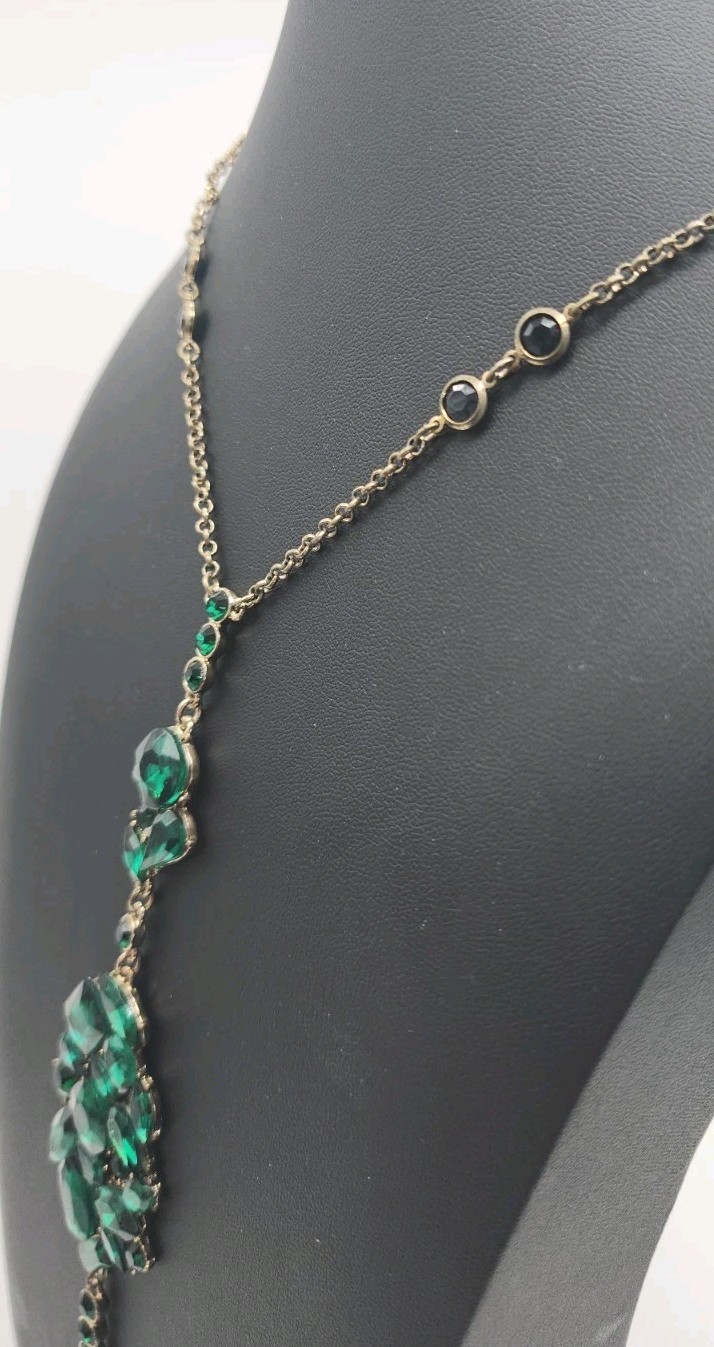 Vintage Emerald Green Rhinestone Crystal Y-drop Gold Tone Necklace 31″