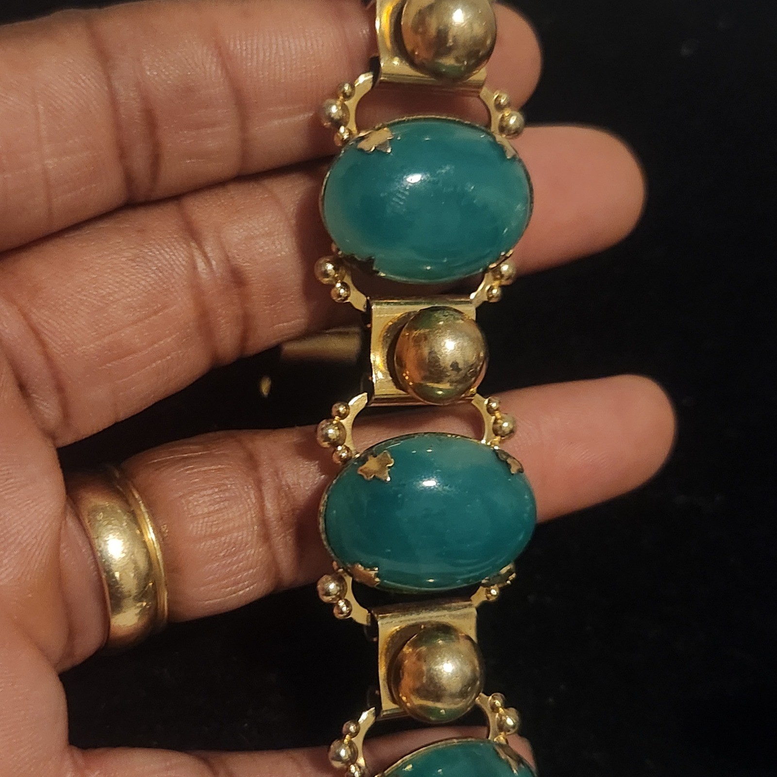 Vintage Gold Tone Green Oval Cabochon Link Statement Bracelet Retro 6 inch