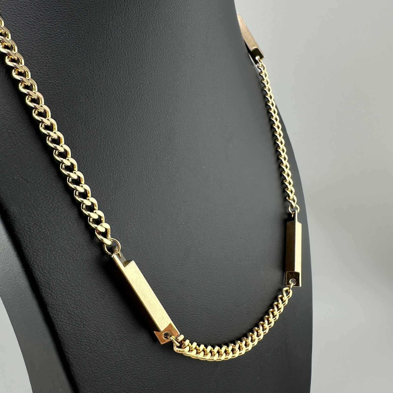 Vintage Chain Necklace Gold Tone Curb Bar Link 18″ Spring Ring Clasp 1990s Y2K