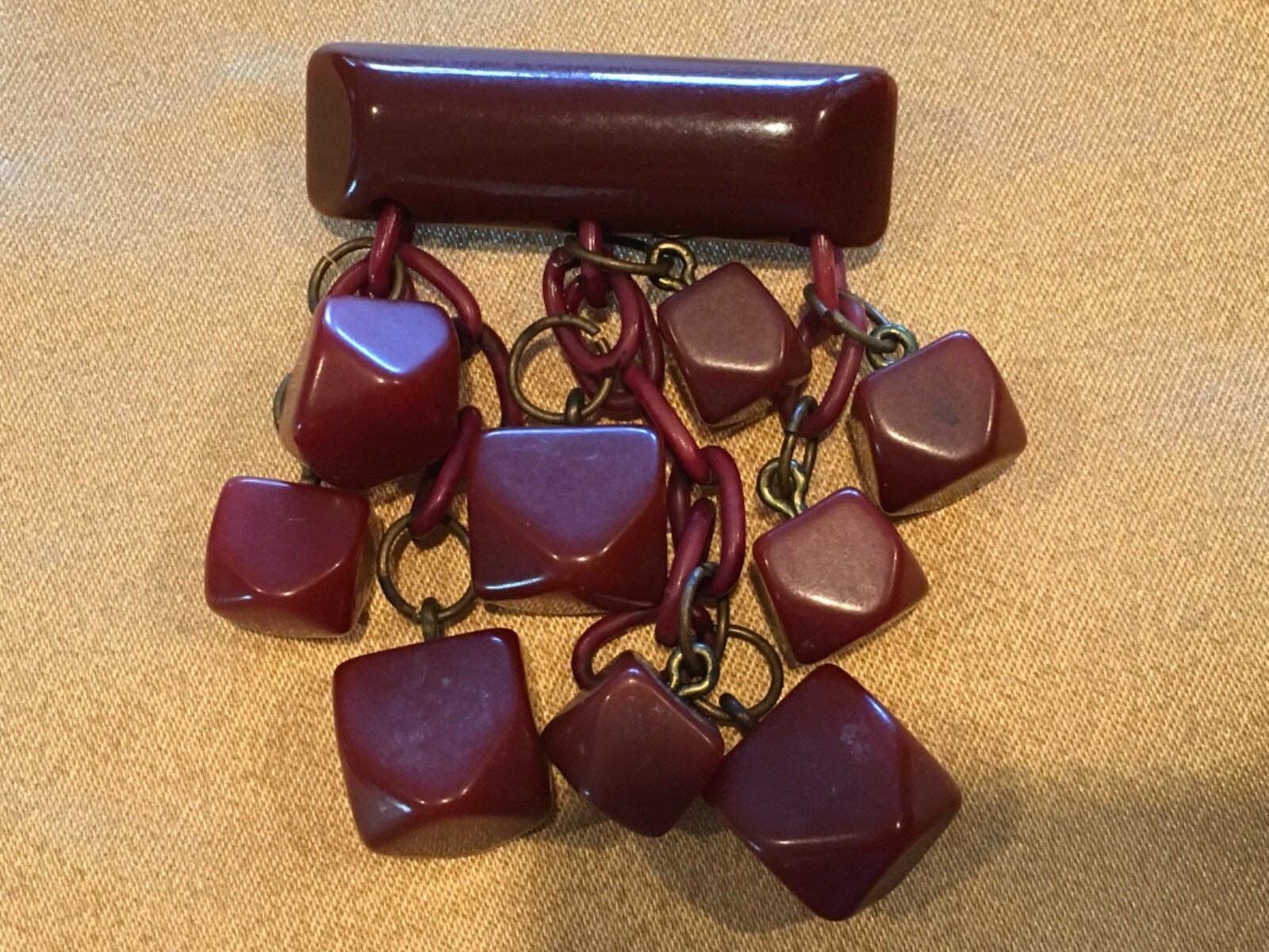 Vintage Redish Brown Dangle BAKELITE Bar Brooch / Pin