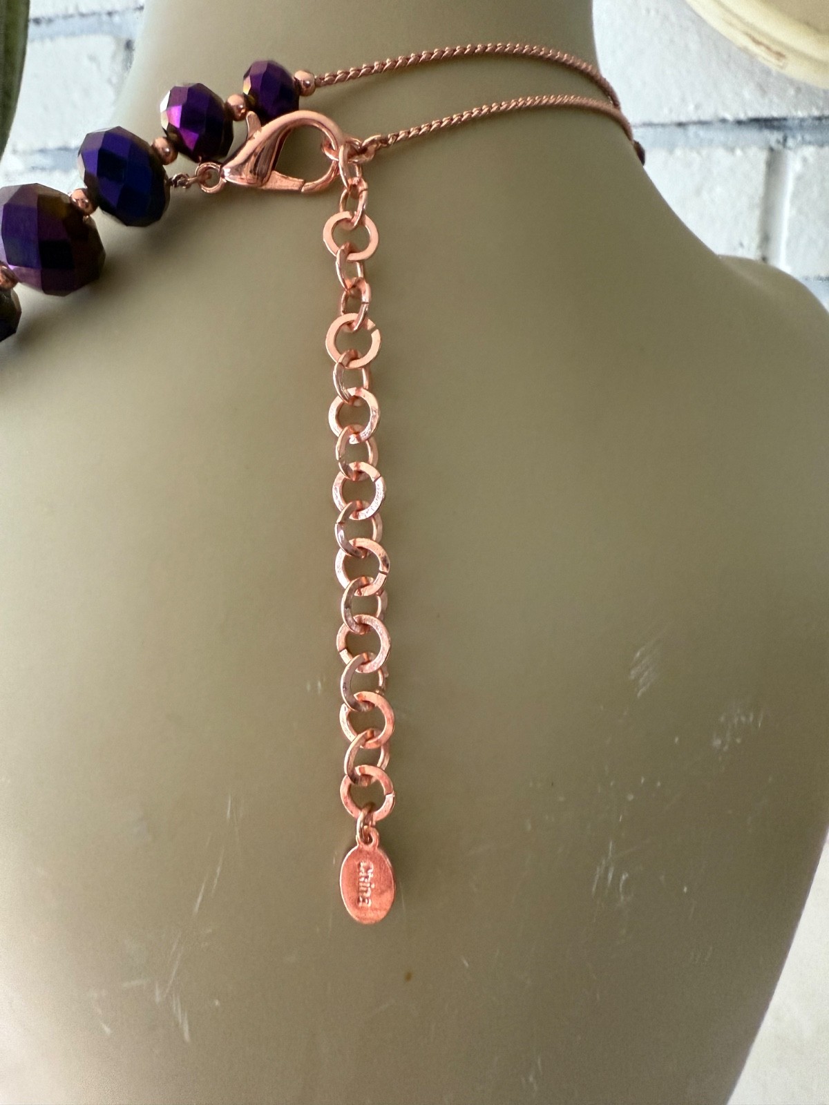 ESTATE ROSE GOLD PLATED PEACOCK PURPLE GLASS BEAD CHAIN NECKLACE 44″ SIGNED