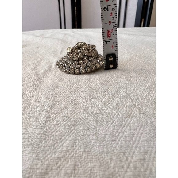 Vintage Brooch Clear Faceted Crystals Chunky Over The Top 3D Beauty 2″D