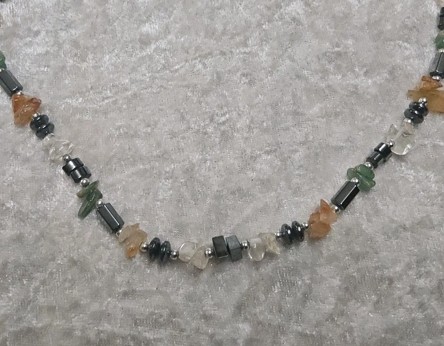 VTG Green Apple Agate Orca Chalcedony Hematite Chip Necklace Barrel Clasp 70’s