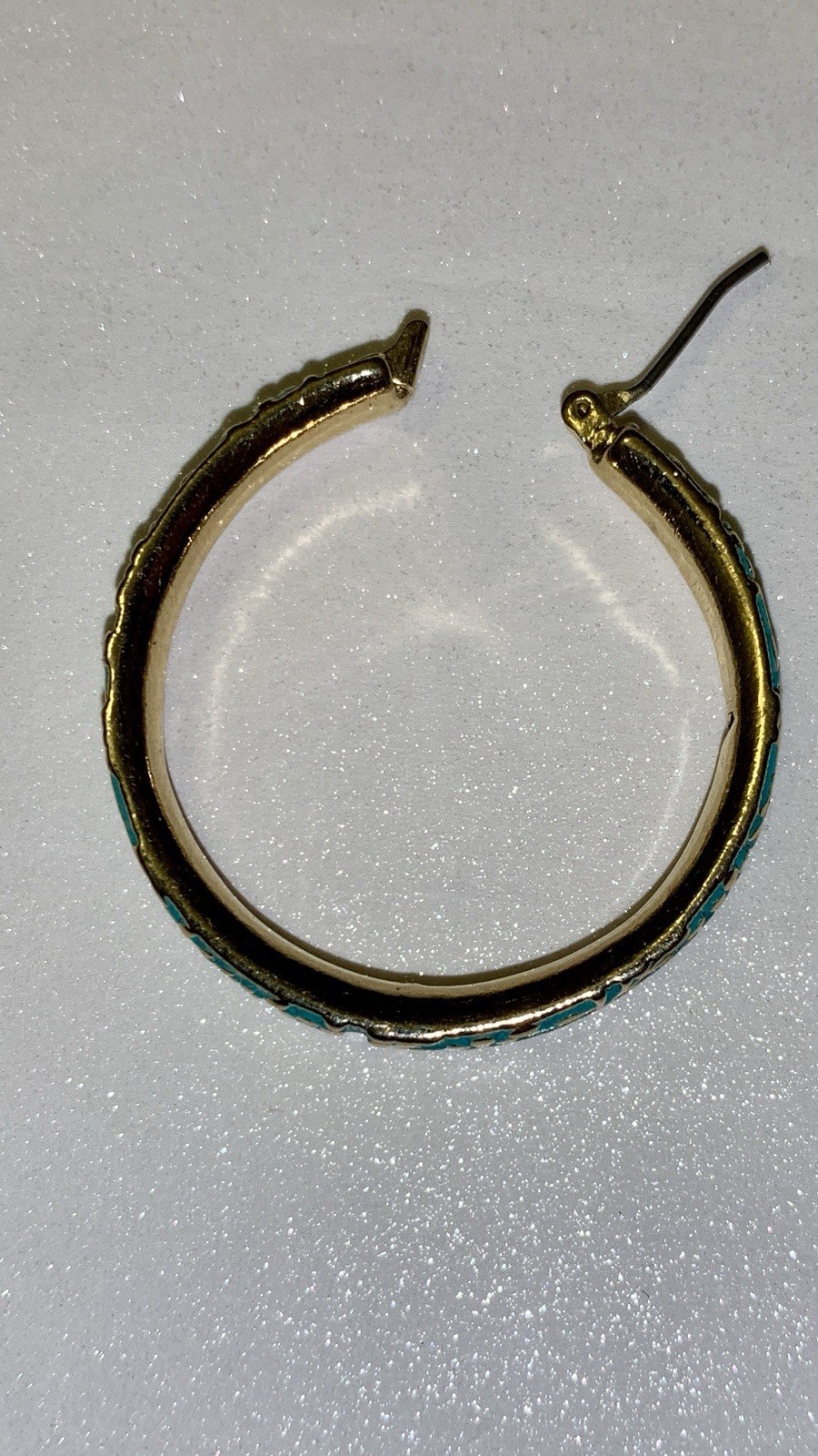VINTAGE LIZ CLAIBORNE PIERCED SILVER FLOWERS ON LIGHT TEAL HOOP EARRINGS