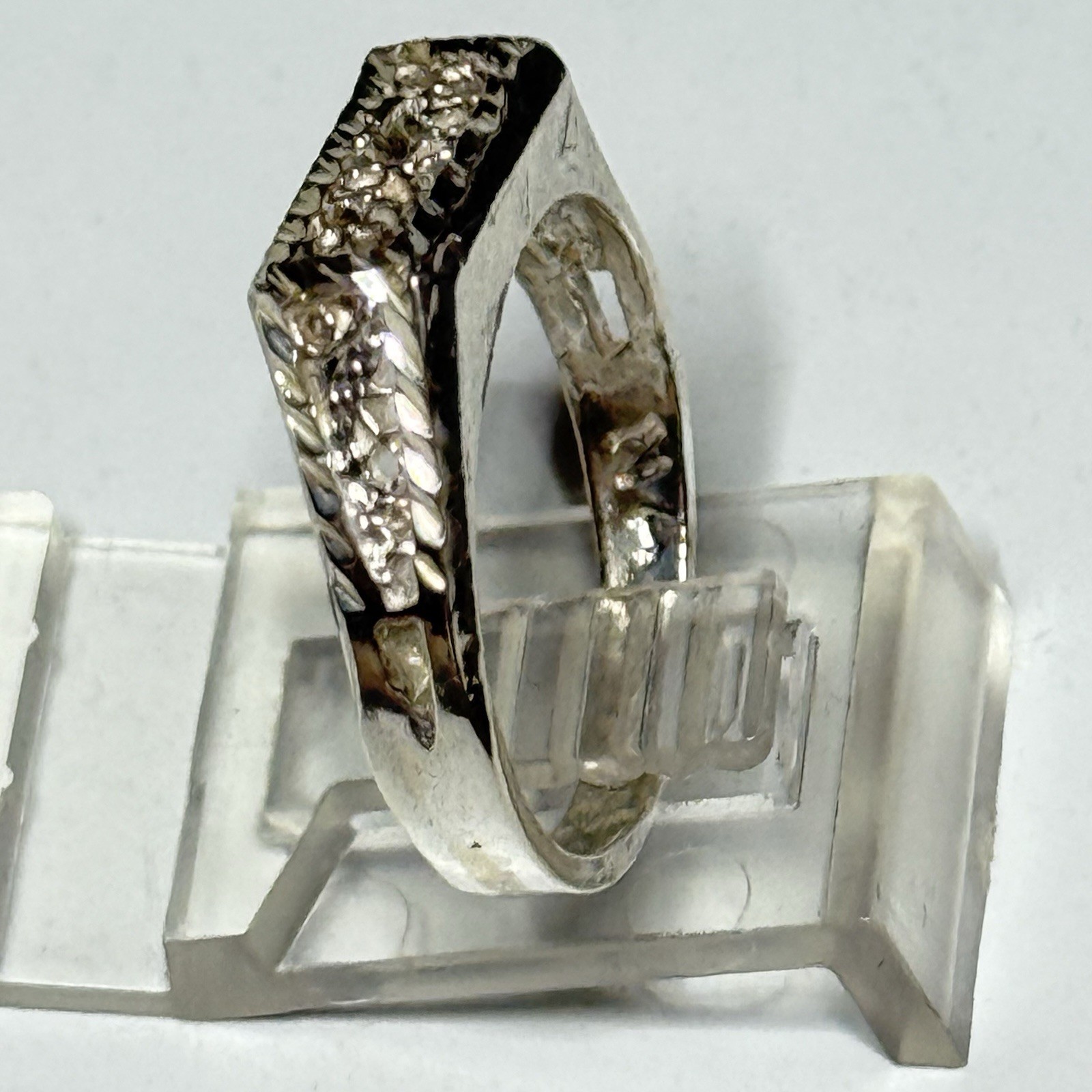 Sterling Silver filigree and diamond cut flat top Ring Size 7.75 vintage UNISEX