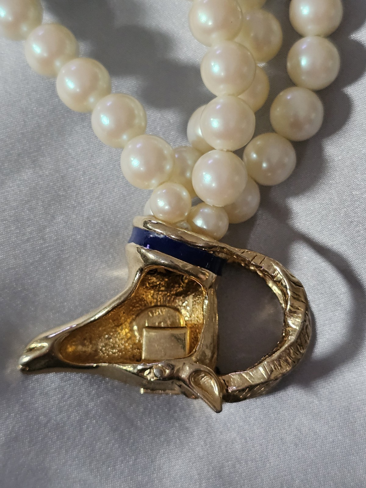 Vintage Purple Enamel Goldtone 2 Ram Heads 15.5 ” Necklace GAY BOYER Faux Pearl