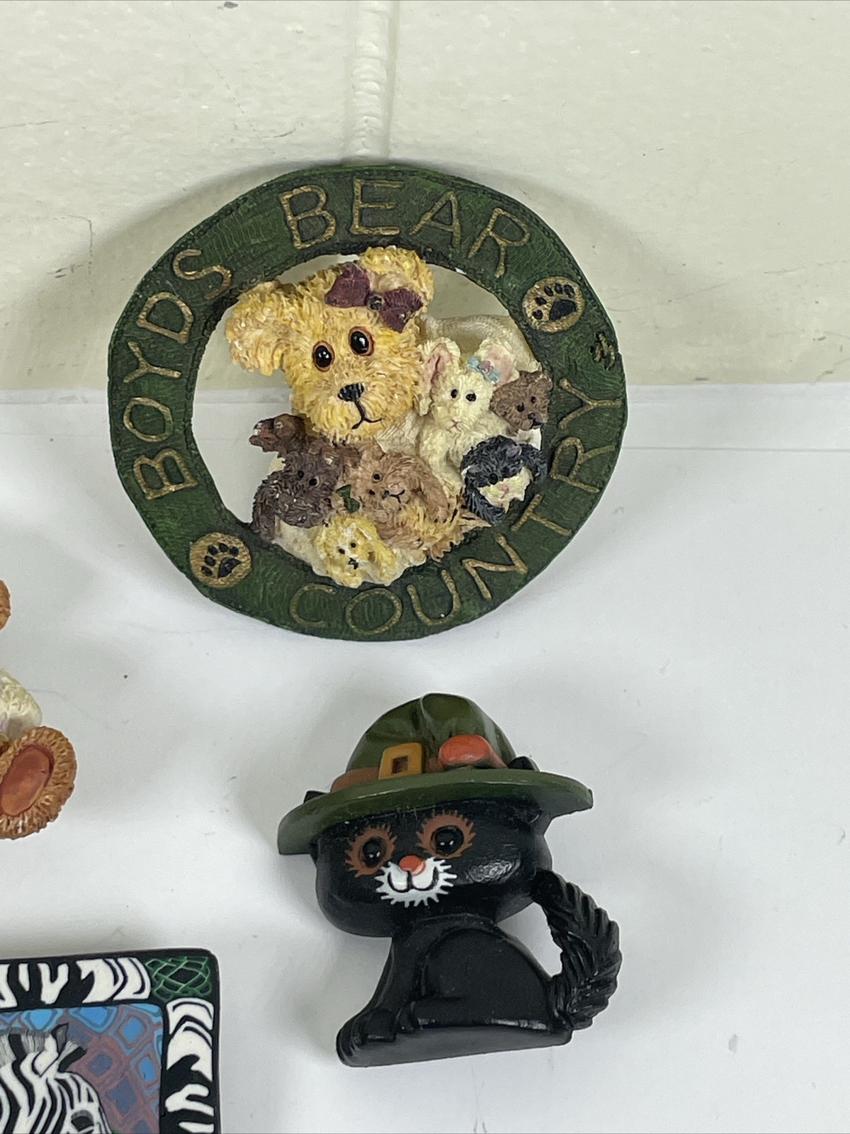 Lot of Brooches/Pins Resin Metal Vintage Assorted Shapes & Colors Bears Cat Zebr