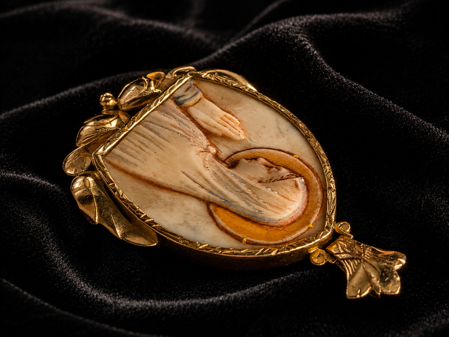 Rare 1930s Art Deco Virgin Mary Pendant 18K Gold Hand Carved Relief