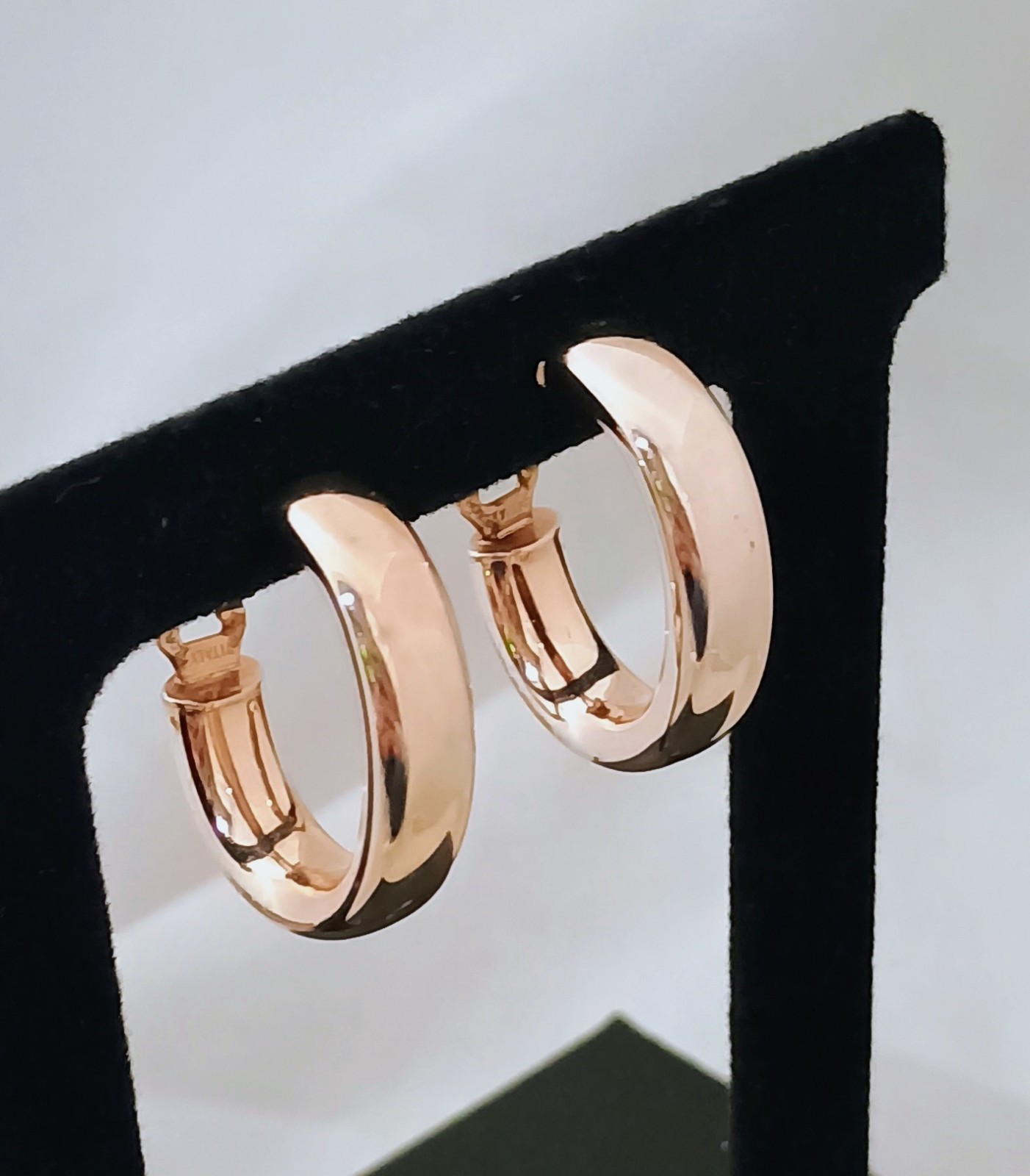 Vintage Gold Filled Hollow Hoop Earrings Unmarked 1″