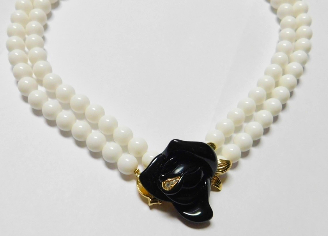 KJL KENNETH J LANE For AVON MIDNIGHT ROSE WHITE BEADED STATEMENT NECKLACE 1987