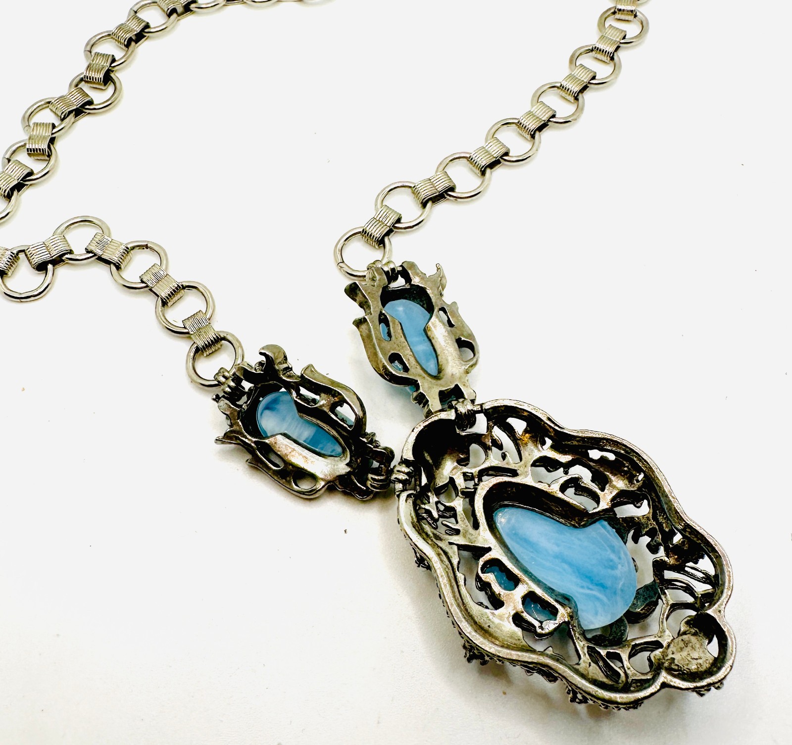 Vtg Ornate Nouveau Style SILVERTONE Faux Larimar Cabochon NECKLACE 18″