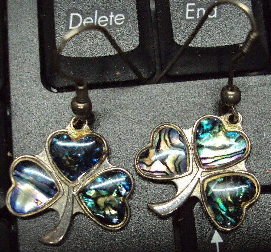 Vtg Estate Jewelry PAUA SHELL / CLOVER Silvertone Pierced Dangle Earrings