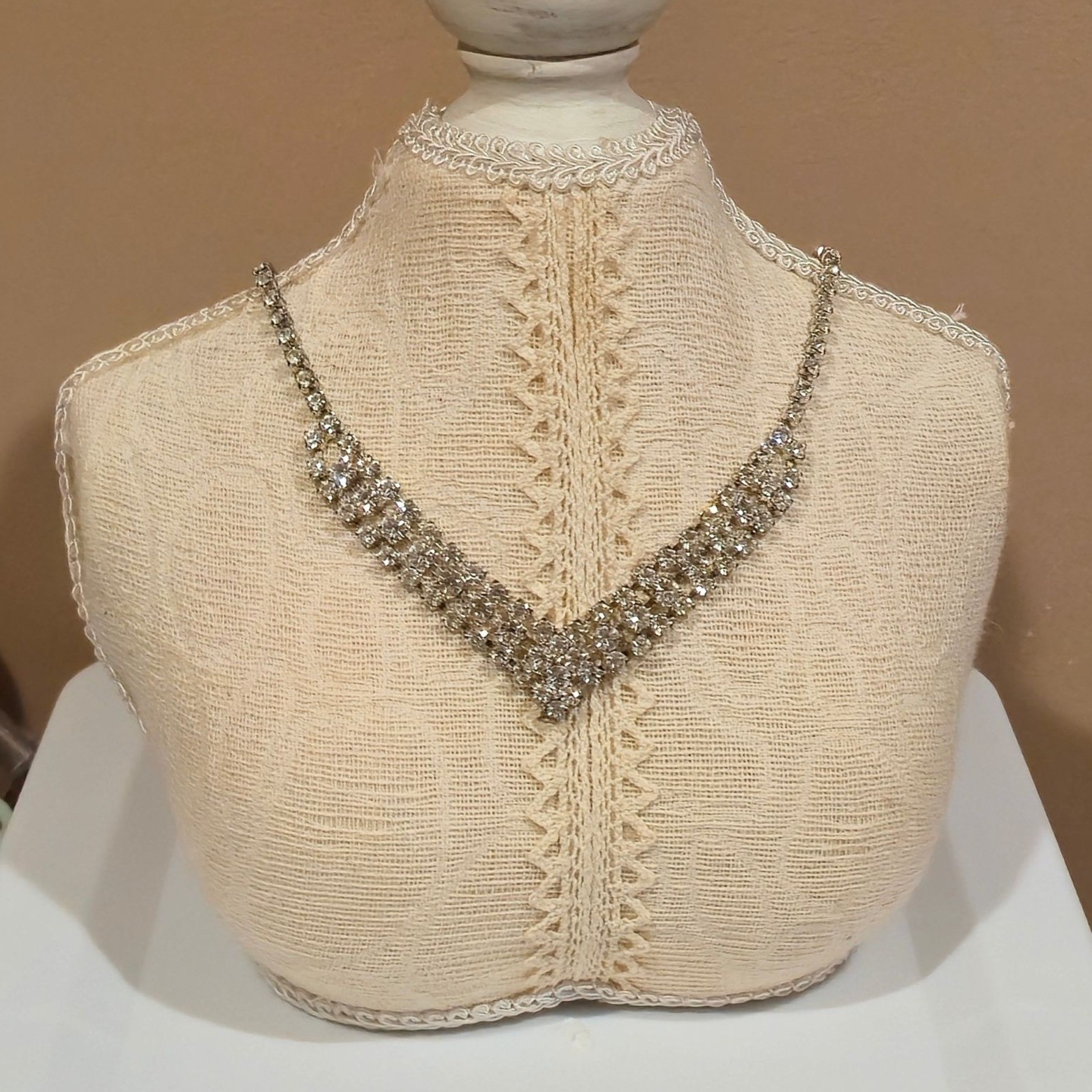 Vintage Lind Rhinestone Bib Necklace Silver Plated Bridal jewelry Glam Jewelry