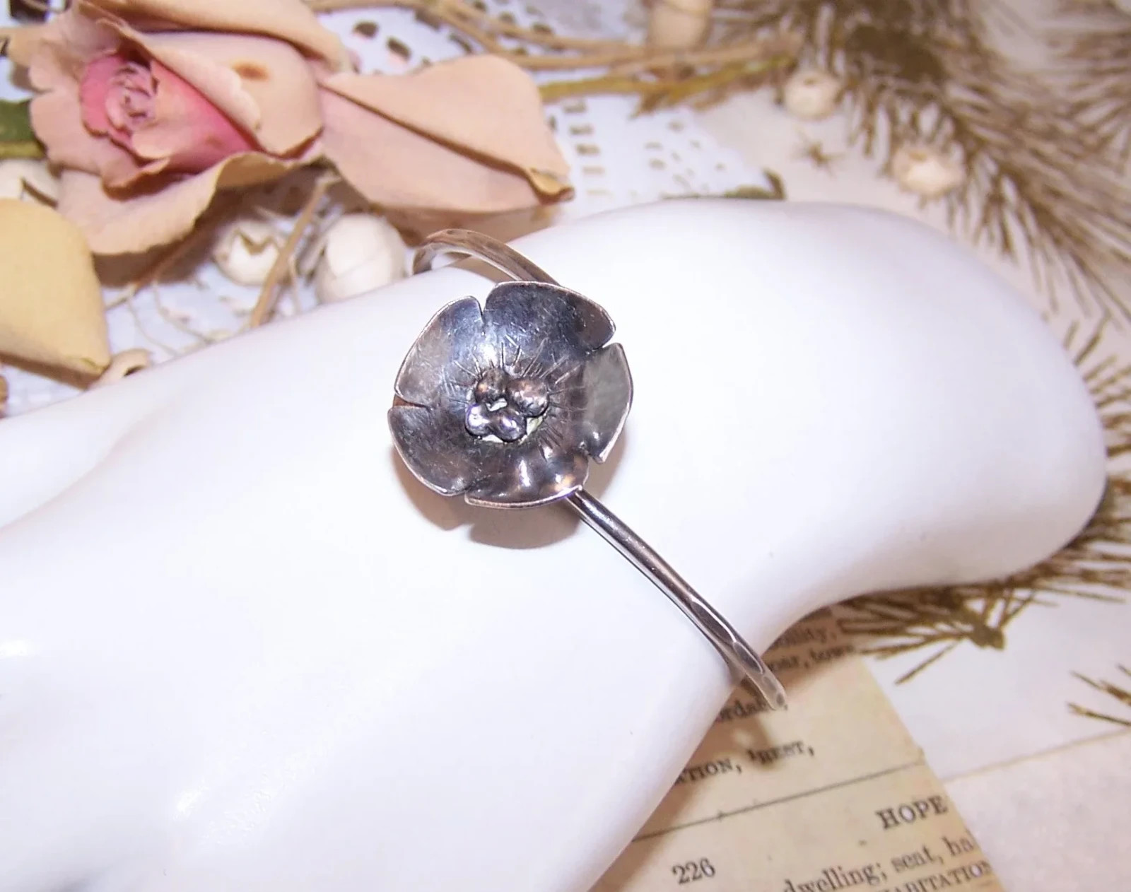 JB Sterling Silver Vintage Bangle Bracelet – Open Flower Top
