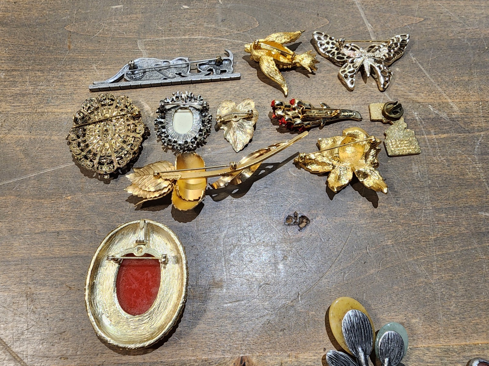 Vintage Lot Brooch Lapel Pin Bird Flowers Cats Avon Giovanni READ
