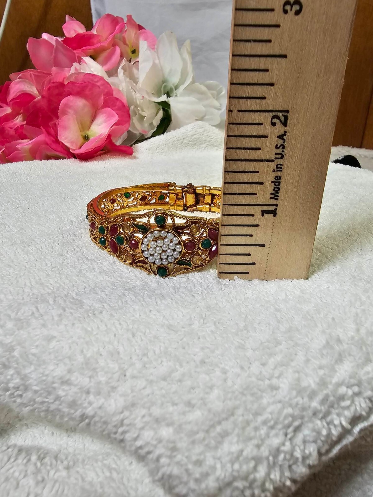 Vtg Goldtone Metal w Tri Color Cut stone & faux pearl Polki Kangan Cuff bracelet