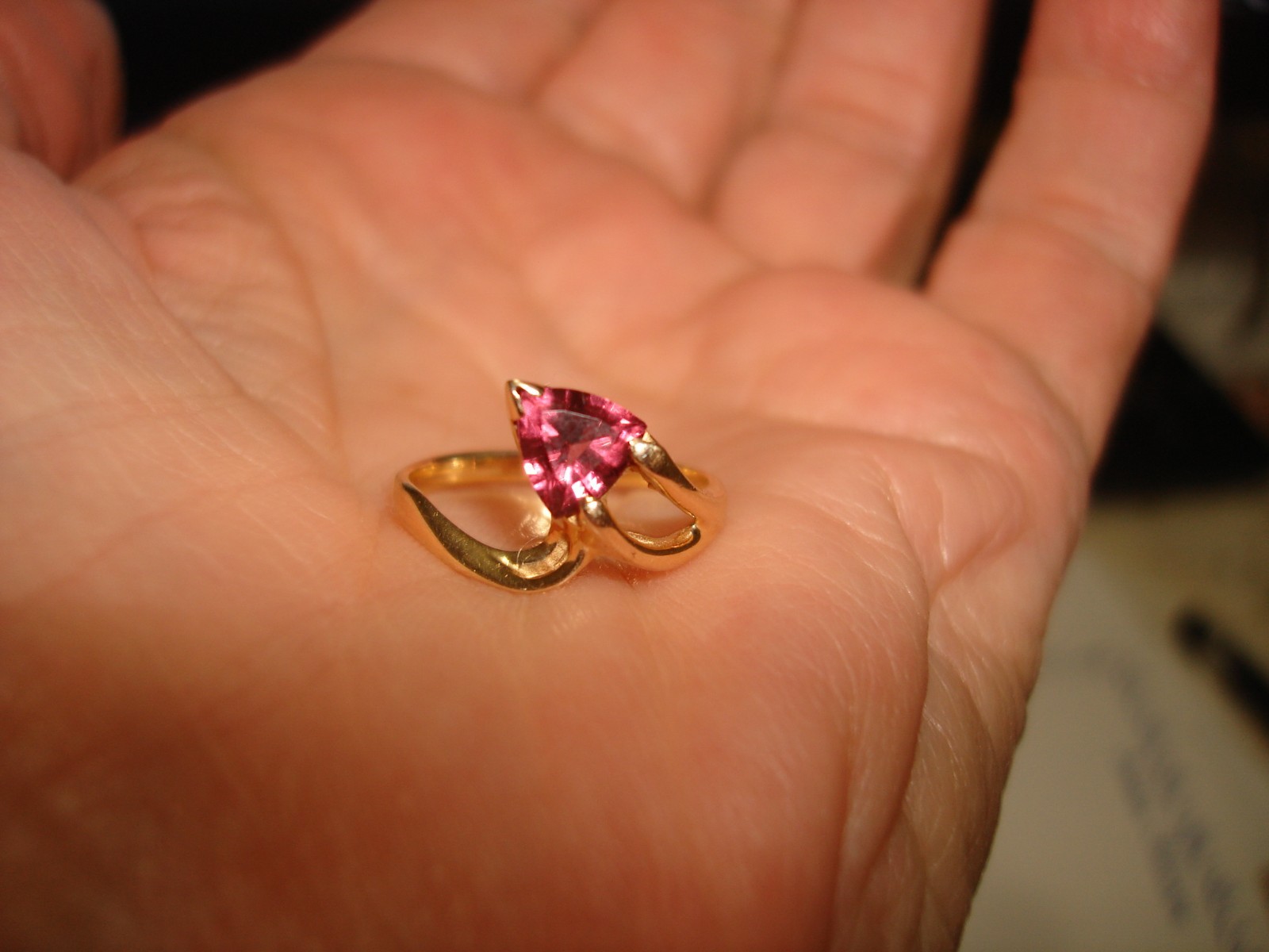 VINTAGE COCKTAIL COLOR PINK STONE CP 14K SOLID YELLOW GOLD RING SIZE 5.75