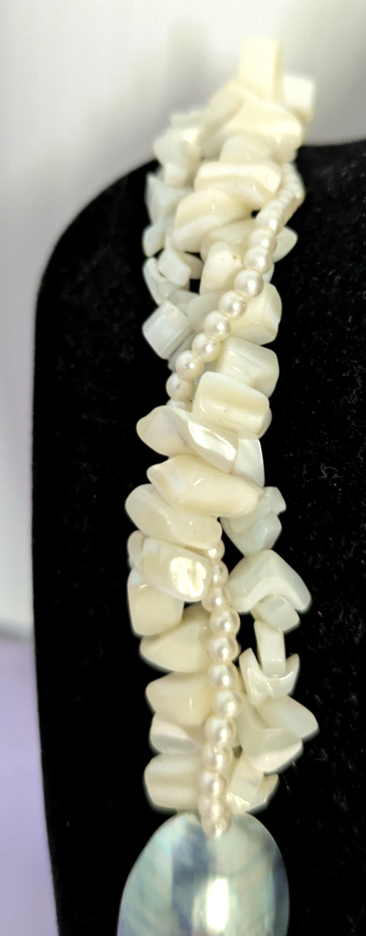 Vintage Pearlized Ammonite Heart Shaped Fossil Beaded Stone & Pearl Necklace 22″