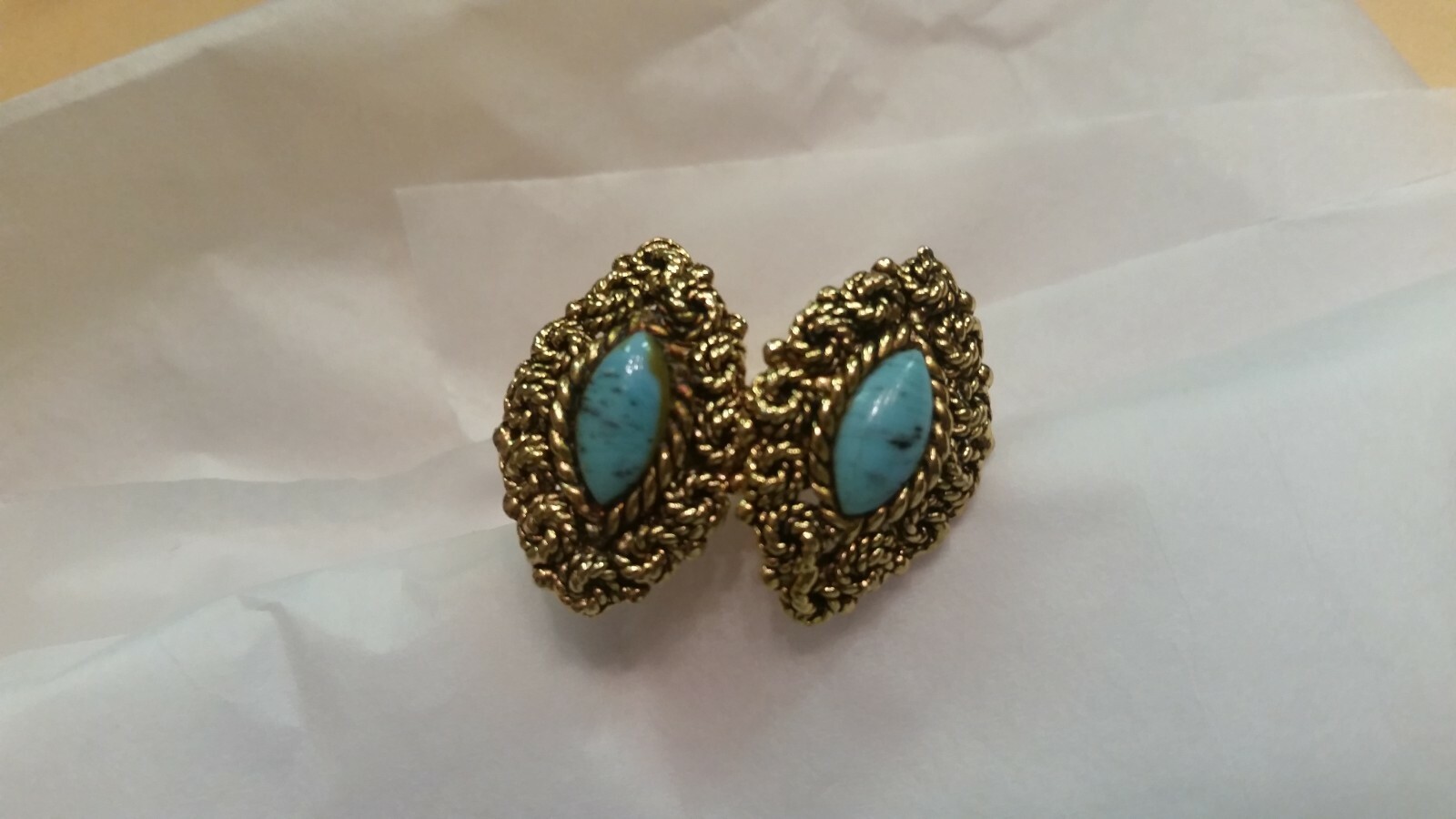 TACOA Gold Tone Filigree Cuff Links with Turquoise Stone – Pat. 2920363