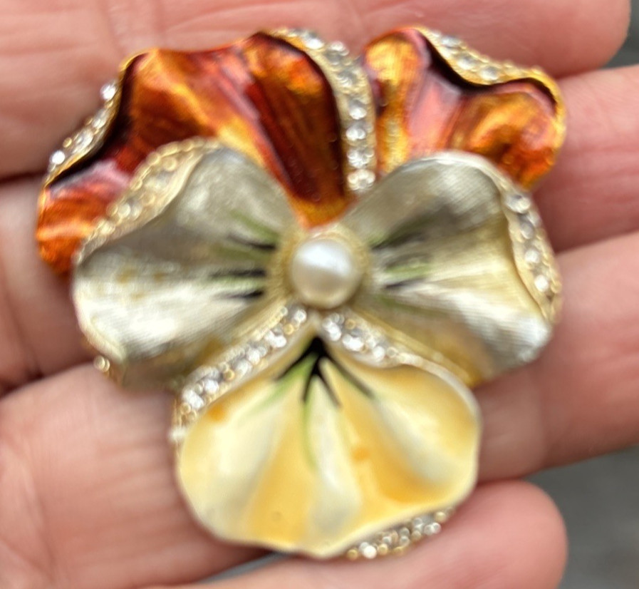 VTG Enamel Pansy Brooch Rhinestones Faux Pearl Spring Yellow Gold Tone Read