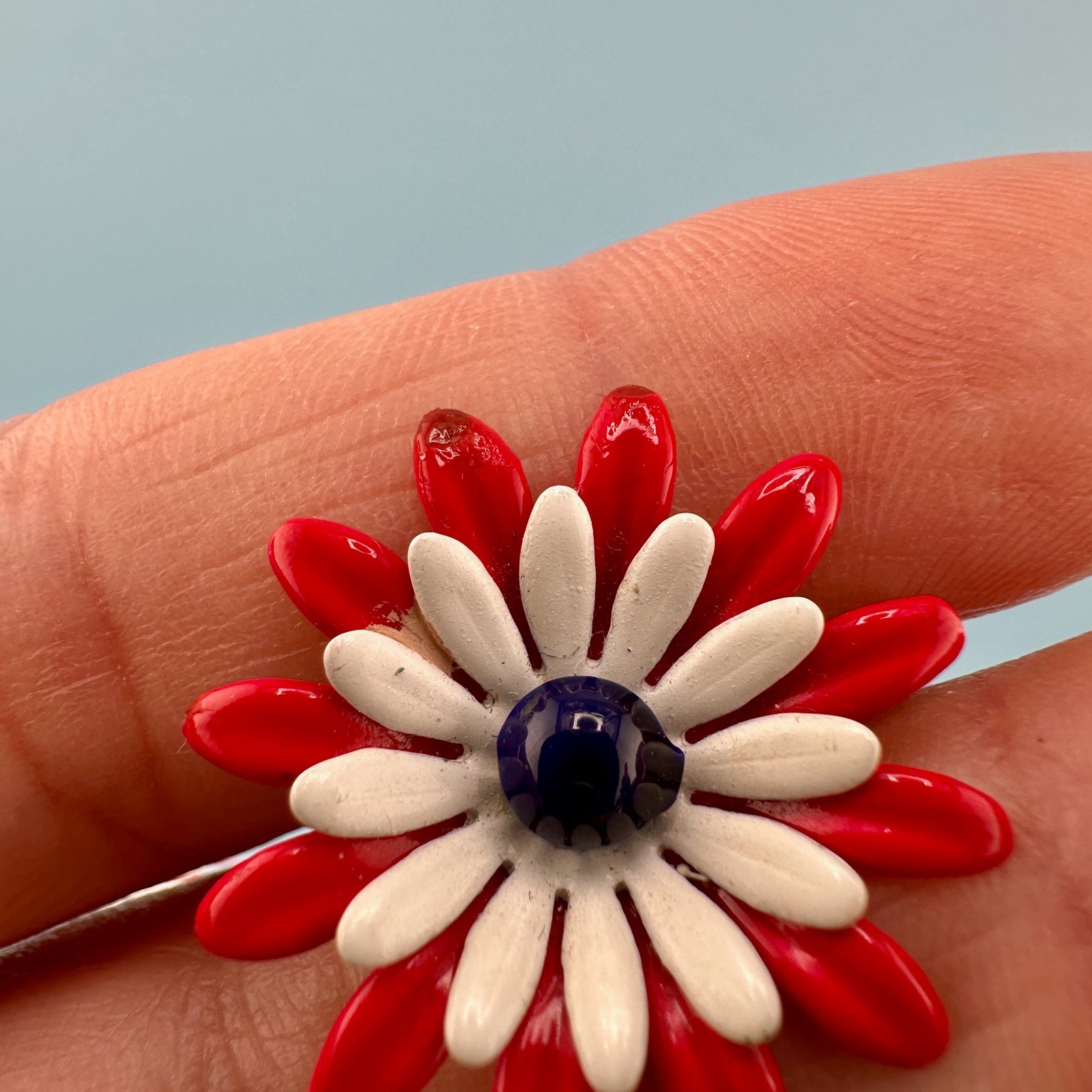 Vintage Enamel Flower Brooch Earrings Set Red White Blue Daisy Mod Retro 60s