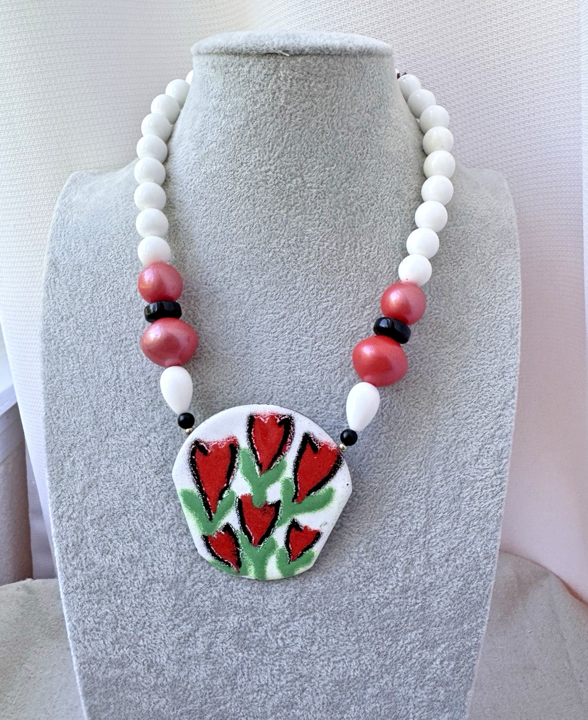Cottagecore rockabilly VTG 80s 1950s 60s Modernist Heart enamel Ceramic Necklace