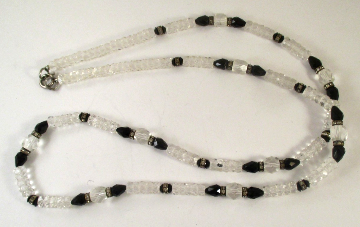 Vintage BLACK & CLEAR GLASS RHINESTONE RONDELLE BEADED NECKLACE 31-1/4″