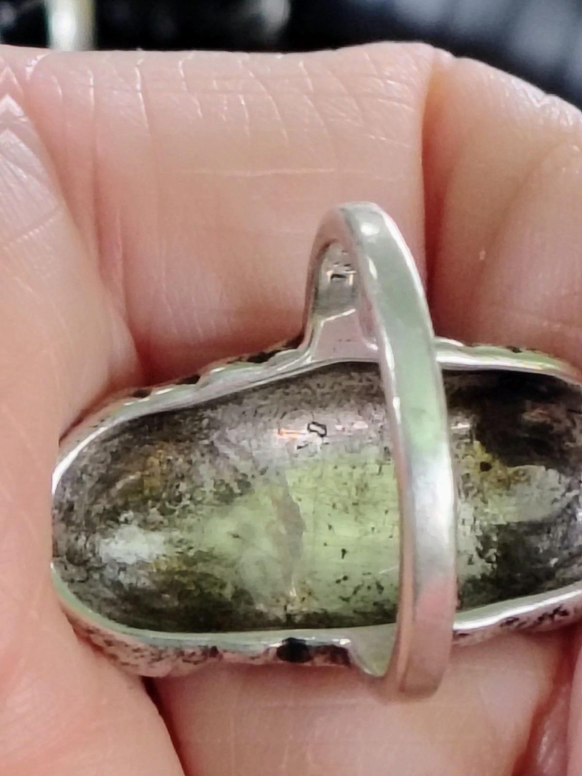 R691 Vintage 925 Sterling Silver Marcasite Coral Colored Cabochon Ring Sz 6.5