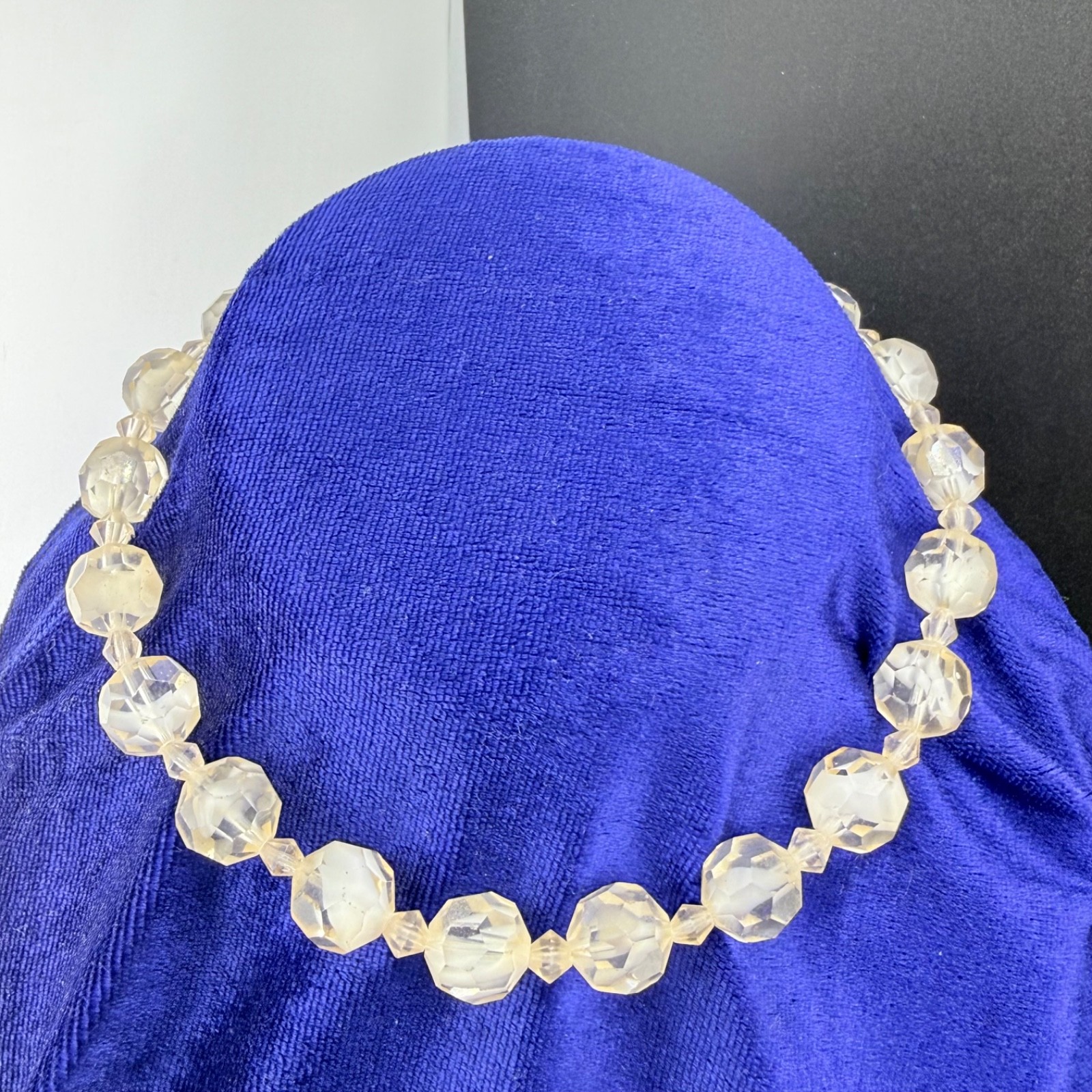 Vintage Faceted Glass Necklace Beaded White Clear Swirl 14”