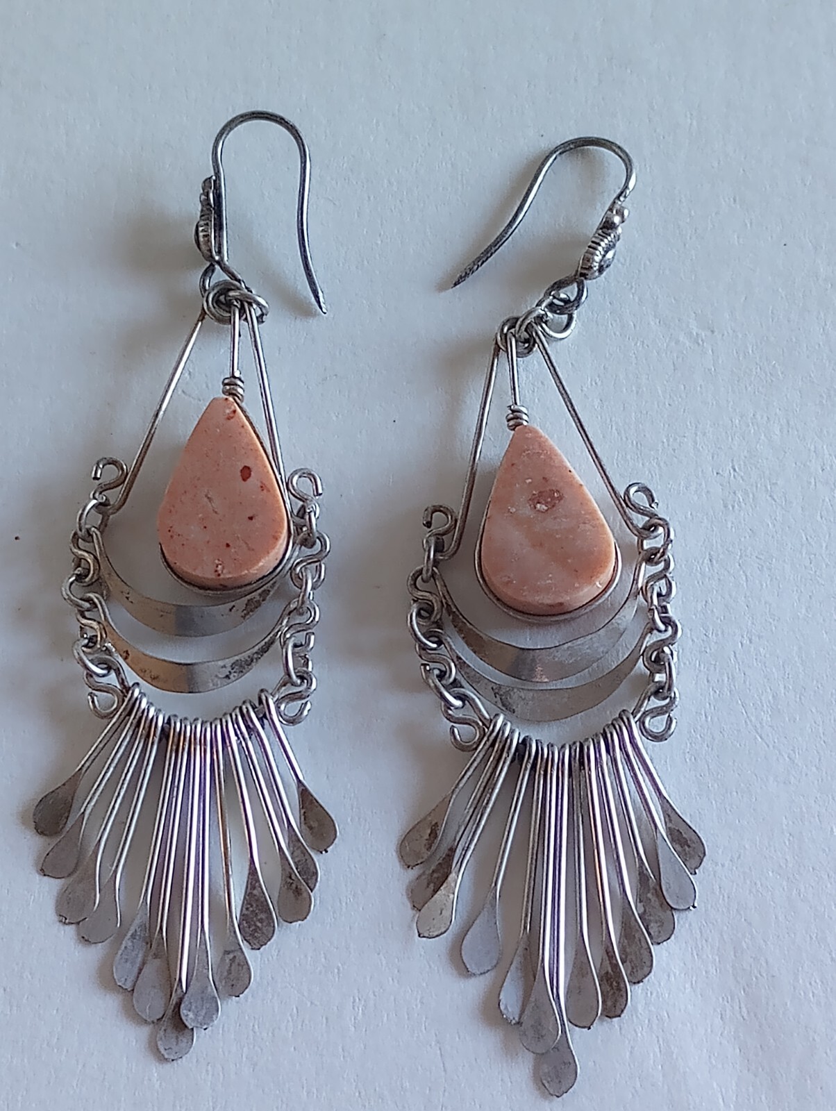 ESTATE LONG AGATE DANGLE EARRINGS PINK SALMON RARE DESIGN 3.5″ LONG