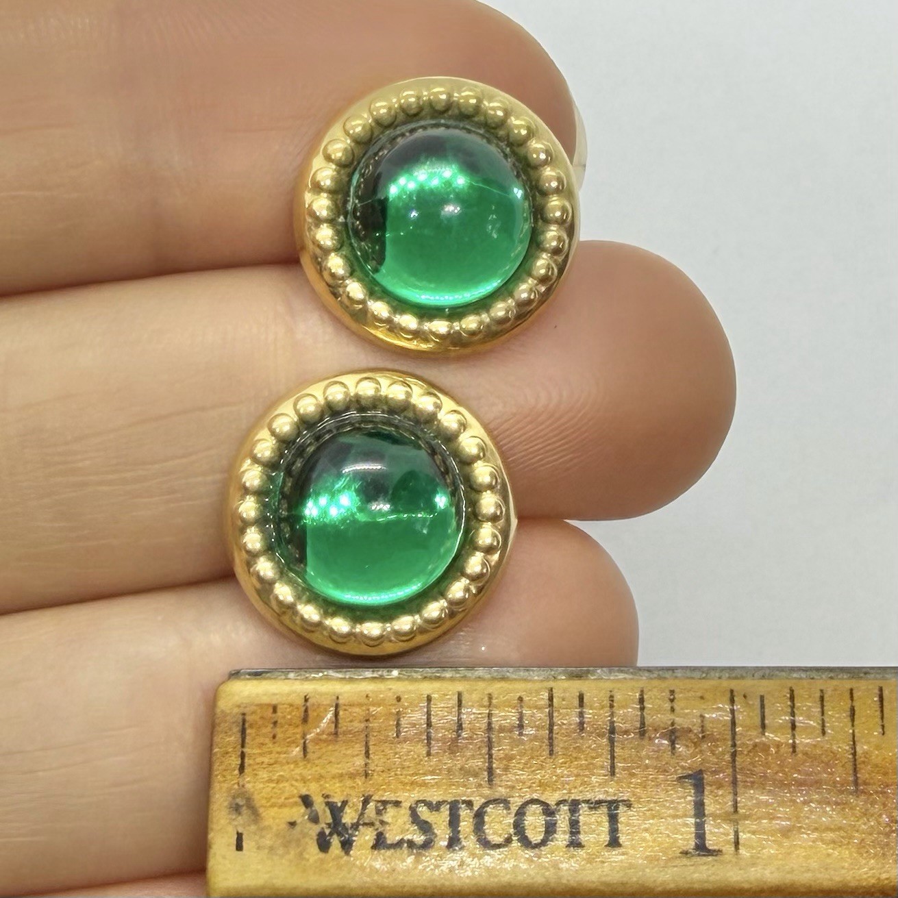 Vtg Petite Jelly Green Gripoix Glass Cabochon Goldtone Stud Earrings Post Round