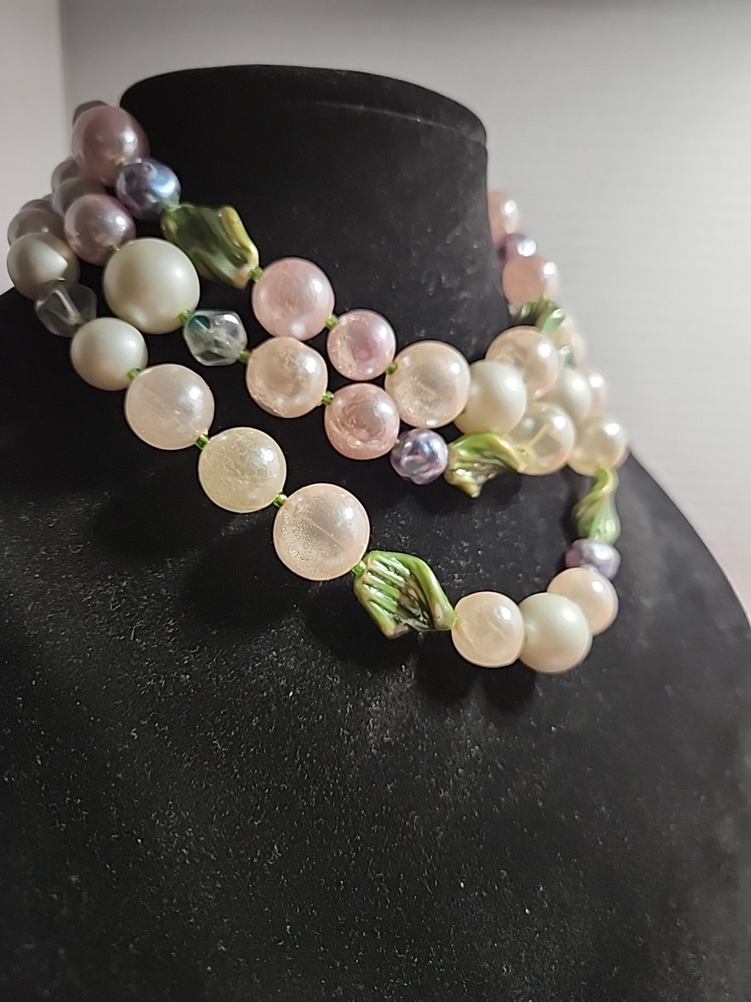 Vintage Pastel Multi Color Green Leaf Accent 3 Strand Large Beads Necklace