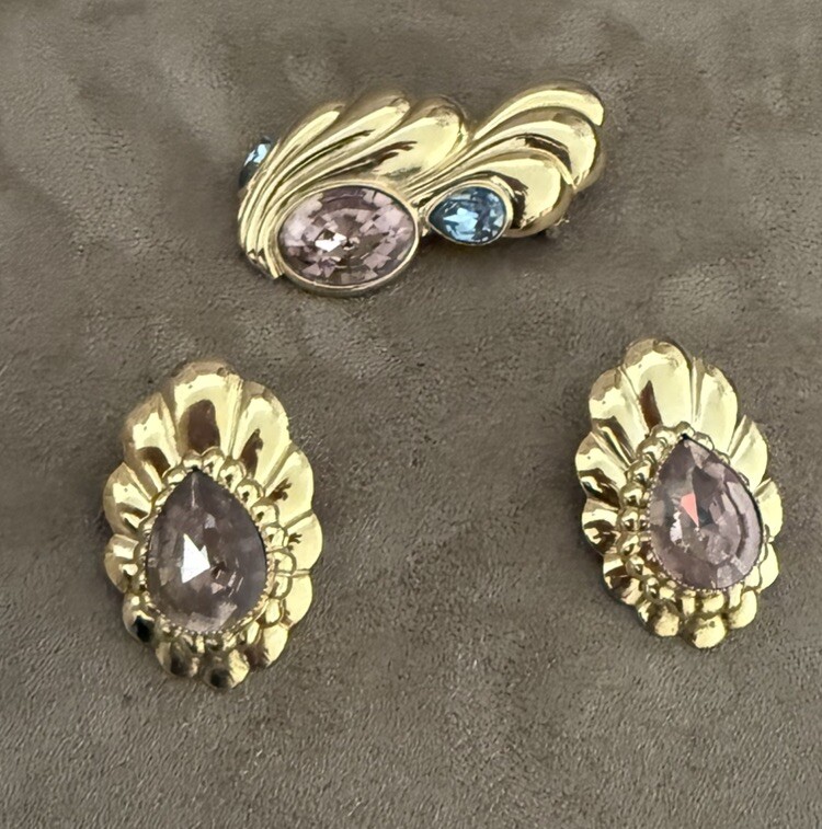 Vintage Brooch And Clip Earring. Purple and blue Stone gold tone Quality B