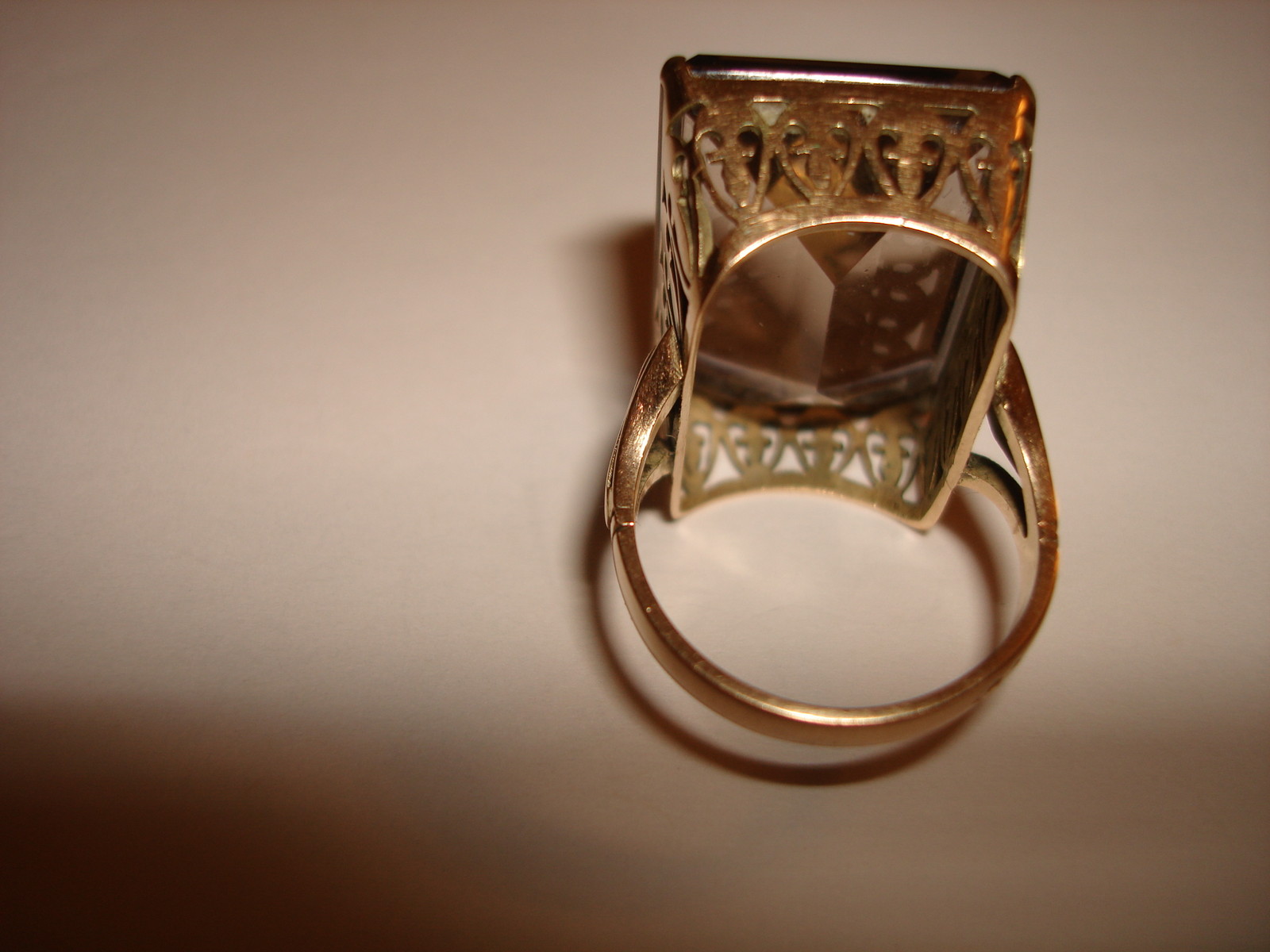 VINTAGE HUGE NICE 14 KARAT YELLOW GOLD HUGE EMERALD CUT SMOKEY QUARTZ RING 9