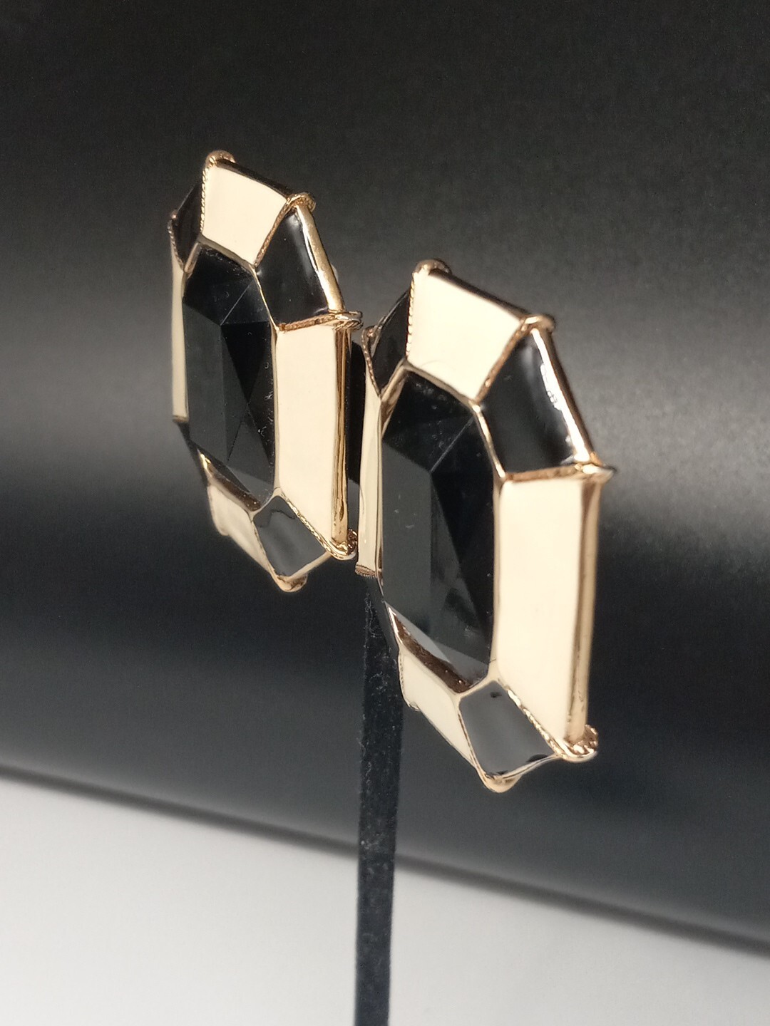 Classic Elegance Black & Cream Enamel Glass Octagon gold tone Clip-on Earrings