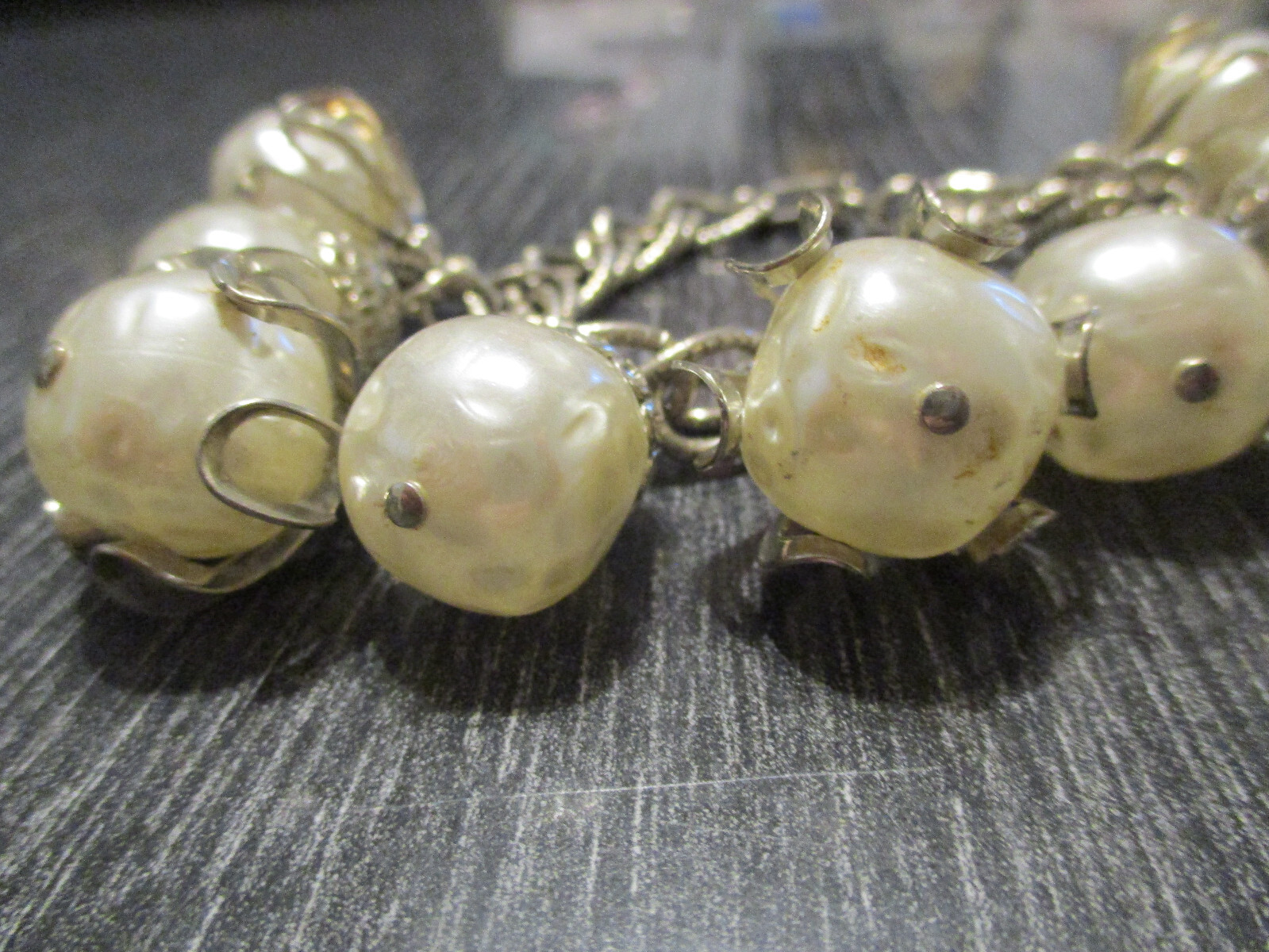 Vintage Estate Cha Cha Chunky Faux Pearl Bauble Charm Dangle Drop Bracelet!
